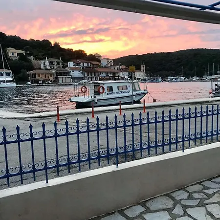 Villa Joannas Seaside House Meganisi